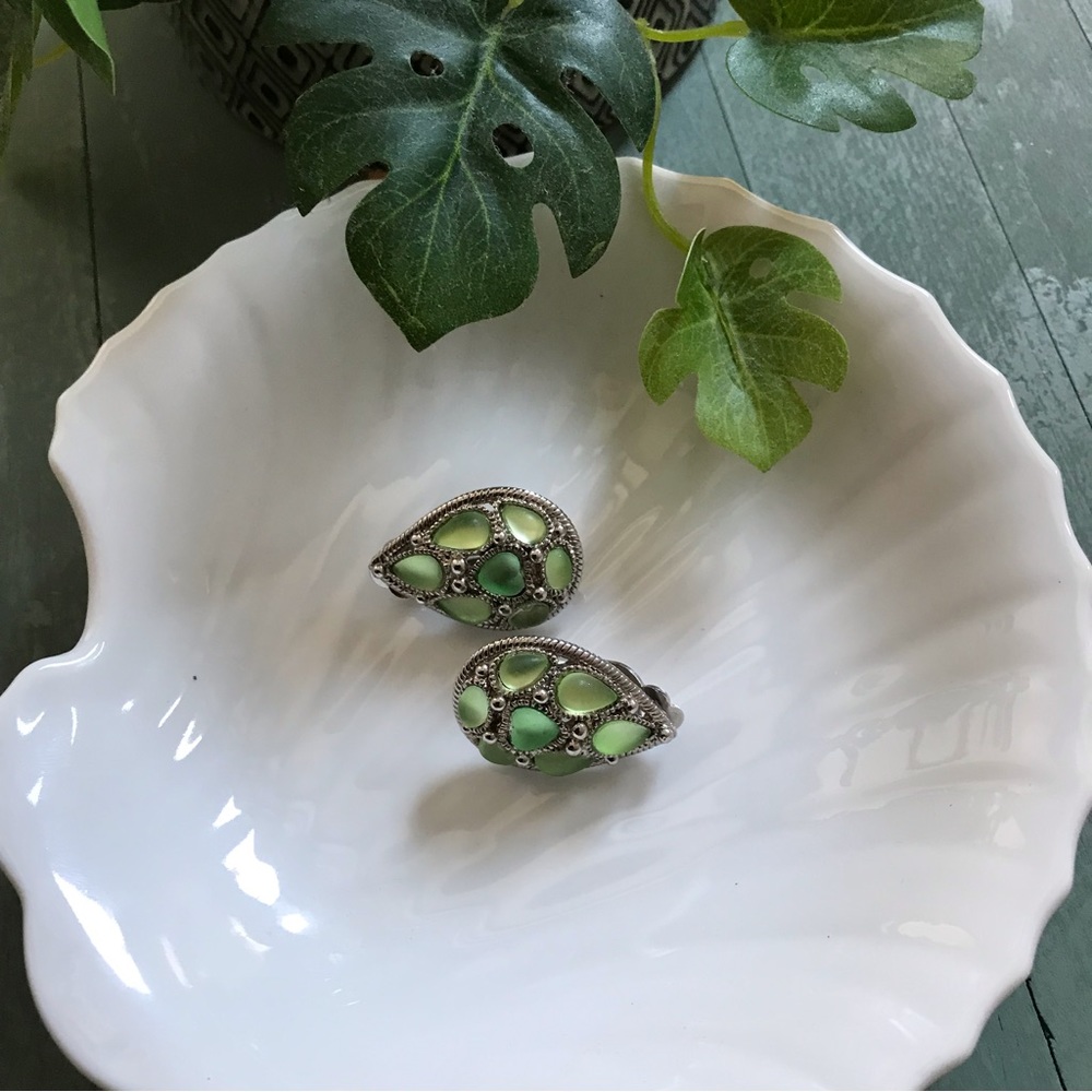 prehnite & tsavorite silver earrings 💚